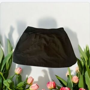 Reel Legends SKORT with shorts under solid black size Med zipper pocket🌹